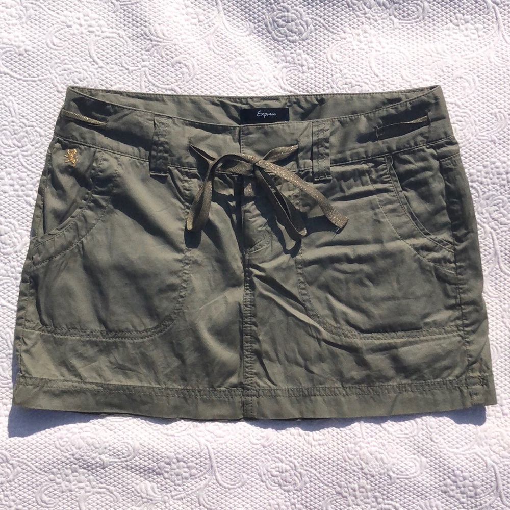 Express: NWT olive mini skirt